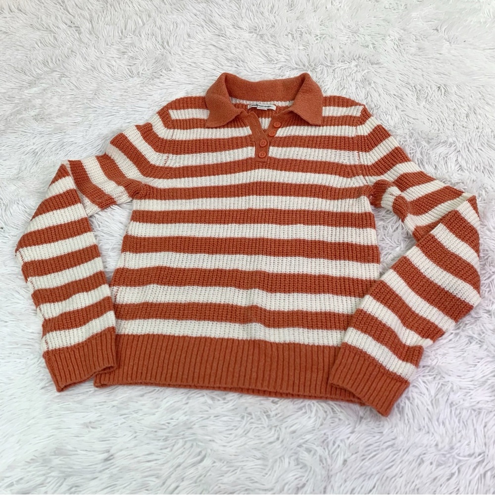 American Eagle long sleeve Orange and white striped ribbed collar Sweater